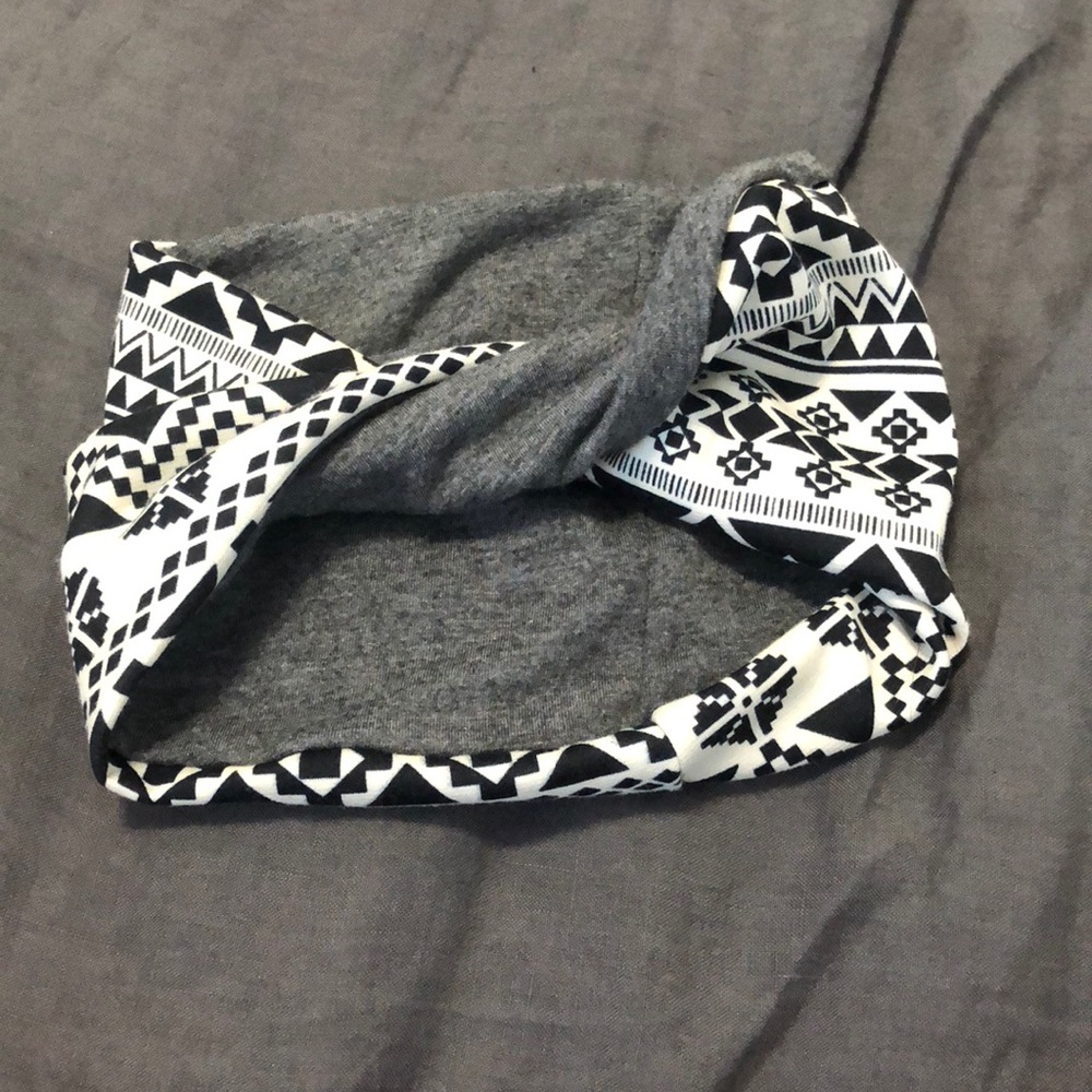 Geometric pattern headband